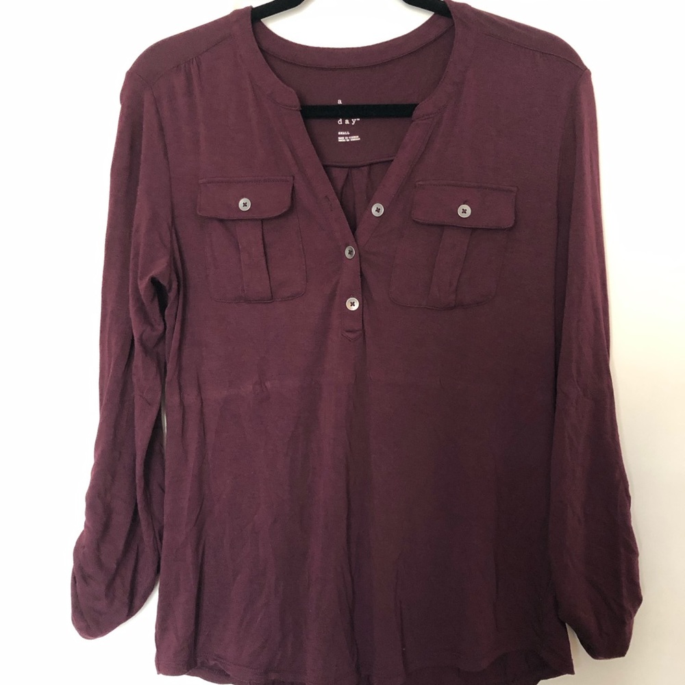 Maroon soft button roll sleeve top